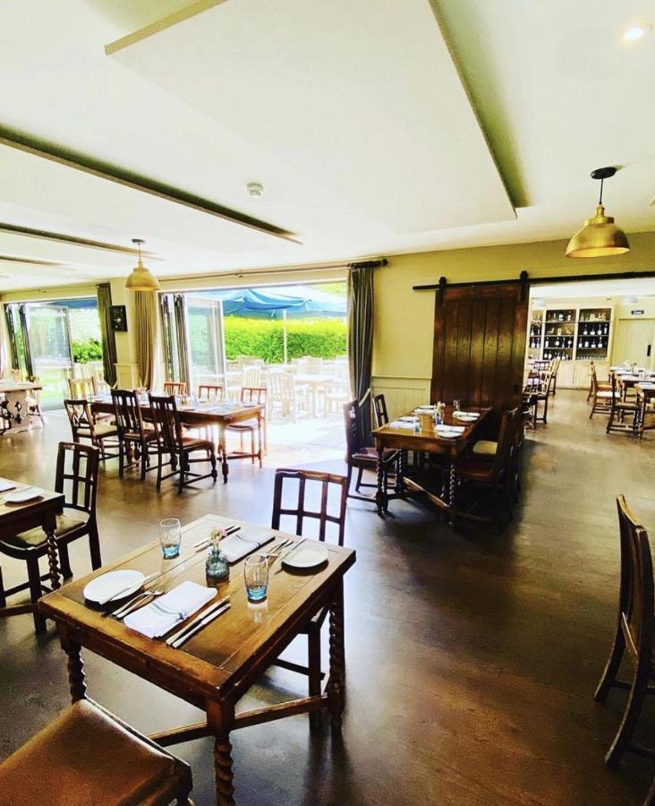 The Bottle & Glass Inn Harpsden ภายนอก รูปภาพ